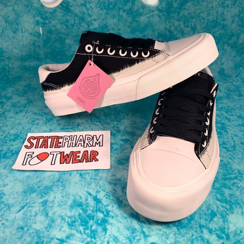 Straye Stanley 'Black/Beige' Women's Low Top Canvas Skate Shoes Size 8.5